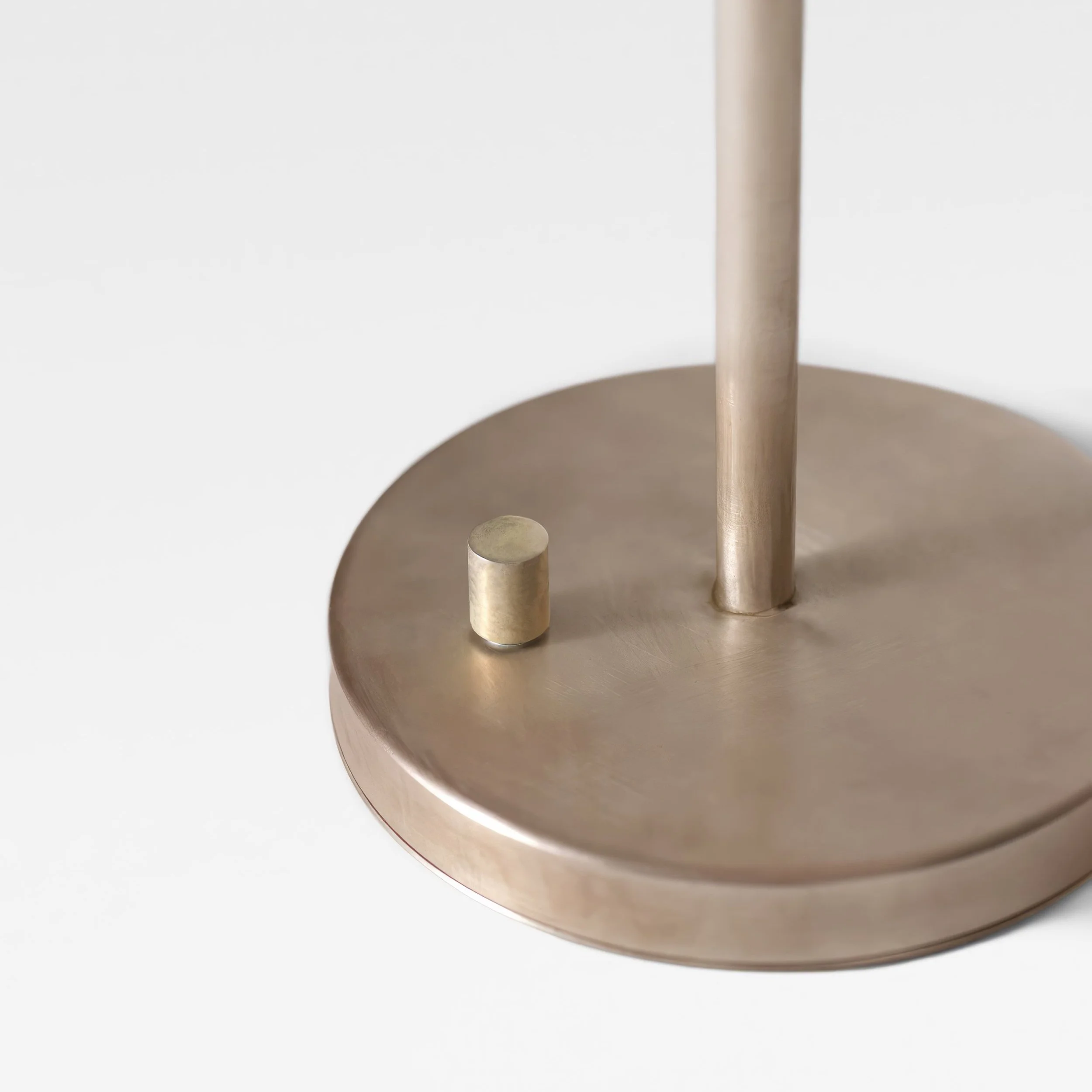 Antica VII Task Desk Lamp — OHLA STUDIO